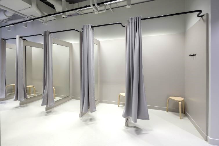 C&A Concept store in Madrid - 0H851 Atlas Oak (BST) -  0U146 Cloud Grey (CST)